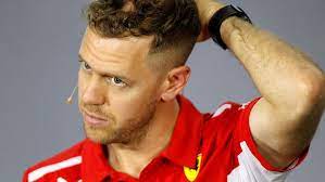 · die neue frisur sitzt und nun will sebastian vettel auch die konkurrenz wieder rasieren.die saison war bisher unvorhersehbar, warum sollte das in den okay. Formel 1 Sebastian Vettel Verblufft Vor Saisonstart Mit Neuer Frisur