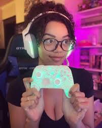 No but for real her skins so far are SICK Where my Hela mains at? I love  her 💚 #pcgamer #pcsetup #desksetup #gamergirl #gaming #gammingcommunity  #streamer #twitch #gamingmemes #memes #marvel #marvelrivals #hela