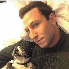 If i'm talking to u from any other acct, it's not me. Pablo Schreiber Schreiber Pablo Twitter