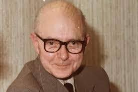 Royal Dodson's Instagram, Twitter & Facebook