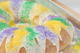 How To Make A Mardi Gras King Cake King Cake Recipe Mardi Gras King Cake Mardi Gras Food
