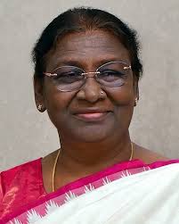 चित्र:President Droupadi Murmu official portrait higher version.jpg ...