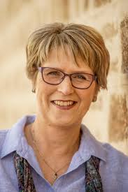 Sunday Spotlight with Tricia Stringer