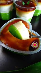 Masakkan bahan kuih ini sekejap diatas api. Resipi Lompat Tikam Versi Terengganu Tiga Lapis Manis Berlemak Air Gula Padu Pa Ma