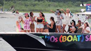 The town of ocean city will be hosting a new year's eve fireworks show at northside park to celebrate the beginning of 2022 and the 29th annual winterfest of lights. Ocean City Cancels July 4 Fireworks Night In Venice Boat Parade Whyy
