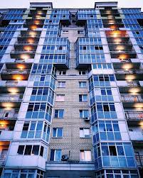 ya priehal iz derevni v etot krupnyj gorodok ochen trudno razobratsya gde tut zapad gde vostok neboskreby neboskreby a ya skyscraper building instagram posts