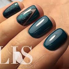We Give You Full Permission To Break Out Of Your Winter Rut And Start Swapping Your Deep Dark Shades For These Brig Green Nails Nail Colors Spring Nail Colors