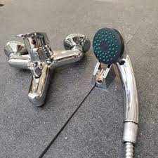 Kran shower air panas dingin, mandi di saat panas dan dingin tak jadi masalah bagi sebagian orang, aktivitas mandi menjadi ritual wajib yang harus dilakukan setiap harinya setidaknya dua kali. Jual Kran Air Panas Kran Shower Keran Panas Dingin Kran Bathtub Keran Jakarta Barat D Home Tokopedia