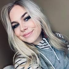 Brittany Mattoon's Instagram, Twitter & Facebook