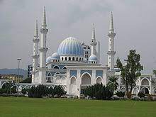The sultan and tun azizah aminah waved at the crowd after alighting from their vehicle and mounted the stage to join tengku muda pahang, tengku abdul. Ahmad Shah Of Pahang Wikipedia