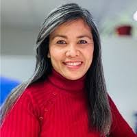 Leanne Wolf's Instagram, Twitter & Facebook