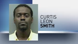 Tampa man wanted for robbery