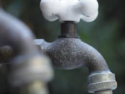 Wie sie katzen zum wassertrinken bewegen können. Kostenlose Foto Flussigkeit Licht Weiss Tube Alt Statue Grun Metall Garten Beleuchtung Wasserfontane Kunstwerk Nahansicht Skulptur Tippen Wasserhahn Brunnen Bewasserung Gartenschlauch Makrofotografie Kunstobjekt Wasser Lauft