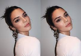 Get in touch with kendall jenner (@officialkendalljenner) — 5502 answers, 73237 likes. Pose Bugil Kendall Jenner Untuk Vogue Ini Bikin Panas Netizen Okezone Celebrity