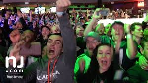 Philly's sports bar & grill. Underdogs No More Philly Fans React To Eagles Win Youtube