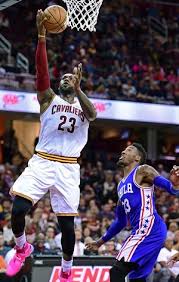 De tênis rosa contra o câncer, LeBron lidera, descansa, e Cavs batem 76ers