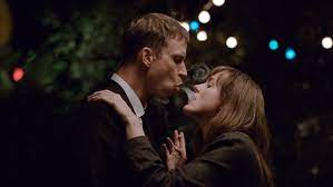 Livet hennes dreier seg stort sett om hans liv. Rmihryzslrn4bm