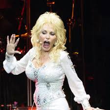 Dolly parton hairstyles, makeup, dress, and nails have been a source of inspiration over decades. Glastonbury Headliner Dolly Parton Looks Like Hell Without Makeup And Isn T A Natural Beauty Mirror Online