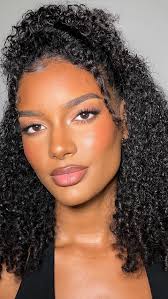 Dreamy soft glam tutorial, definitely my signature. Hope you enjoy 💓,  👸🏾angel @carineatwere , 💄by me @charlottetilbury , ✂️ by the best ever  @bythassio , 👁️ using @own.beauty.essentials lashes & ...