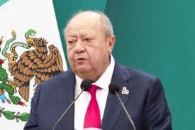 Durante 26 años carlos romero deschamps encabezó uno de los sindicatos más poderosos de méxico, y ahora renuncia en medio de un escándalo por investigaciones en su contra. Romero Deschamps Deja De Ser Trabajador Activo De Pemex Amlo Nacional