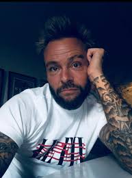 Ønsker jer en skøn og fantastisk weekend. Her står den på familie fest i  morgen lørdag, og løsspringning af ungheste på søndag.