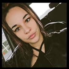 My names Lizzie and I'm looking for some female friends to hang out with.  🥲