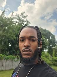 36, from Detroit. Open to dating with intentions. ❤️ 💙