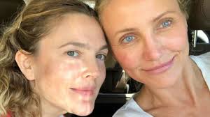 J'ai foi en elle” : Cameron Diaz se confie sur l'alcoolisme de Drew  Barrymore, sa meilleure amie
