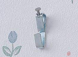 One of the first things you do to add a personal touch to your space is to hang things up on the walls. How To Hang Things On Walls Tips And Guidelines Howstuffworks