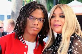 Kevin Hunter Jr. Has Denied Charging $100K On His Mother Wendy William's AmEx Account And Claims That Wells Fargo Froze Her Account For No Real Reason | Celebrity Insider