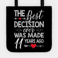 Finding an anniversary gift for your husband is difficult enough. 11th Wedding Anniversary Shirt For Couple 11th Wedding Anniversary Gifts Tragetasche Teepublic De