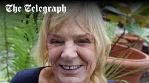 Pauline Bewick, painter and free spirit feted for her sensuous portrayals  of people and nature