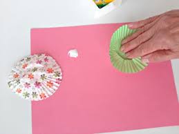 As seen in this flower, you can glue a smaller cupcake liner at the center of the first one. Summer Flowers Paper Craft For Toddlers Laptrinhx News