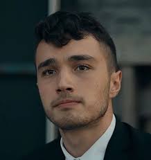 Burak Dakak Aktor Biyografi Unluler