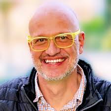 Learn about the Mentors helping entrepreneurs in our program