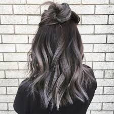 Oceanic brunette hair, il trend colore per capelli castano blu. Ispirazioni Capelli Per Castane Gli Imperdibili Trend Per Chiome Originali E Alla Moda