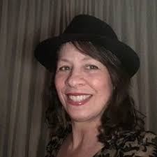 Cindy Loe's Instagram, Twitter & Facebook