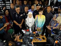 Mayat ditemui ketika misi mencari nora anne tak sangka akan jumpa dalam keadaan macam ni (tidak bernyawa). Kedutaan Ireland Sedia Bantu Keluarga Tuntut Mayat Nora Anne