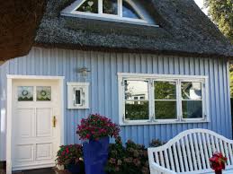In partnership with born this way foundation we are celebrating our community and all the kindness they have to give on world kindness day. Ferienhaus Kleines Haus Born Frau Elisa Wagener Lutz