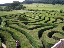 Longleat House Maze 2 Gardens Of The World Labyrinth Garden Beautiful Gardens