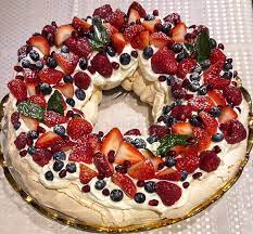 Christmas Pavlova Wreath British Baking Show Recipes Bake Off Recipes Mary Berry Recipe
