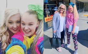 Jojo siwa's mom, jess, shares with today's sheinelle jones on an episode of through mom's eyes how she raises a youtube and nickelodeon star, deals with internet trolls, and more. Teen Star Jojo Siwa And Her Family Bhw