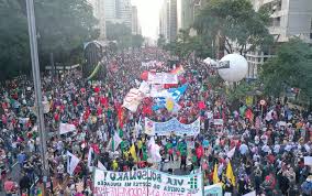 Manifestação reuniu 25.000 pessoas em madri e teve o apoio de partidos de direita. Manifestantes Fazem Ato Contra Bolsonaro E A Favor Da Vacina Na Avenida Paulista Em Sao Paulo Sao Paulo G1