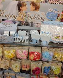 ダイソーで買えるウェディングアイテムがすごすぎ marry マリー 結婚式 diy 100均 結婚式 diy ウェルカムボード 結婚式