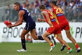 Giant fremantle ruckman aaron sandilands has announced his retirement, with the dockers set to give him a farewell home game against essendon this saturday night. Sandilands To Boost Fyfe S Afl Derby Cause Racing And Sports