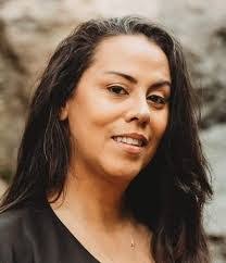 Julia Darnell's Instagram, Twitter & Facebook