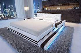 Dank dem grossen, gepolsterten kopfteil kannst du es dir in unseren günstigen boxspringbetten auch tagsüber so richtig bequem machen. Lederbett Bett Imperial Bei Nativo Mobel Schweiz Gunstig Kaufen