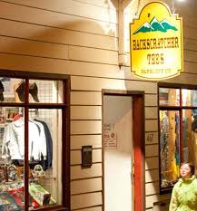 We look forward to providing you and yours with a safe and convenient ski and snowboard rental drop your skis off with us for free overnight storage at any one of our shops. Shop