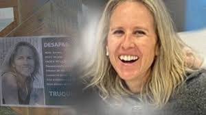 Del Ball's Instagram, Twitter & Facebook