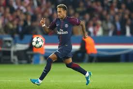 Attention, ce calendrier est susceptible d'être modifié. Neymar Photos Neymar Of Paris Runs With The Ball During The Uefa Champions League Group B Match Between P In 2020 Parc Des Princes Bayern Munchen Paris Saint Germain